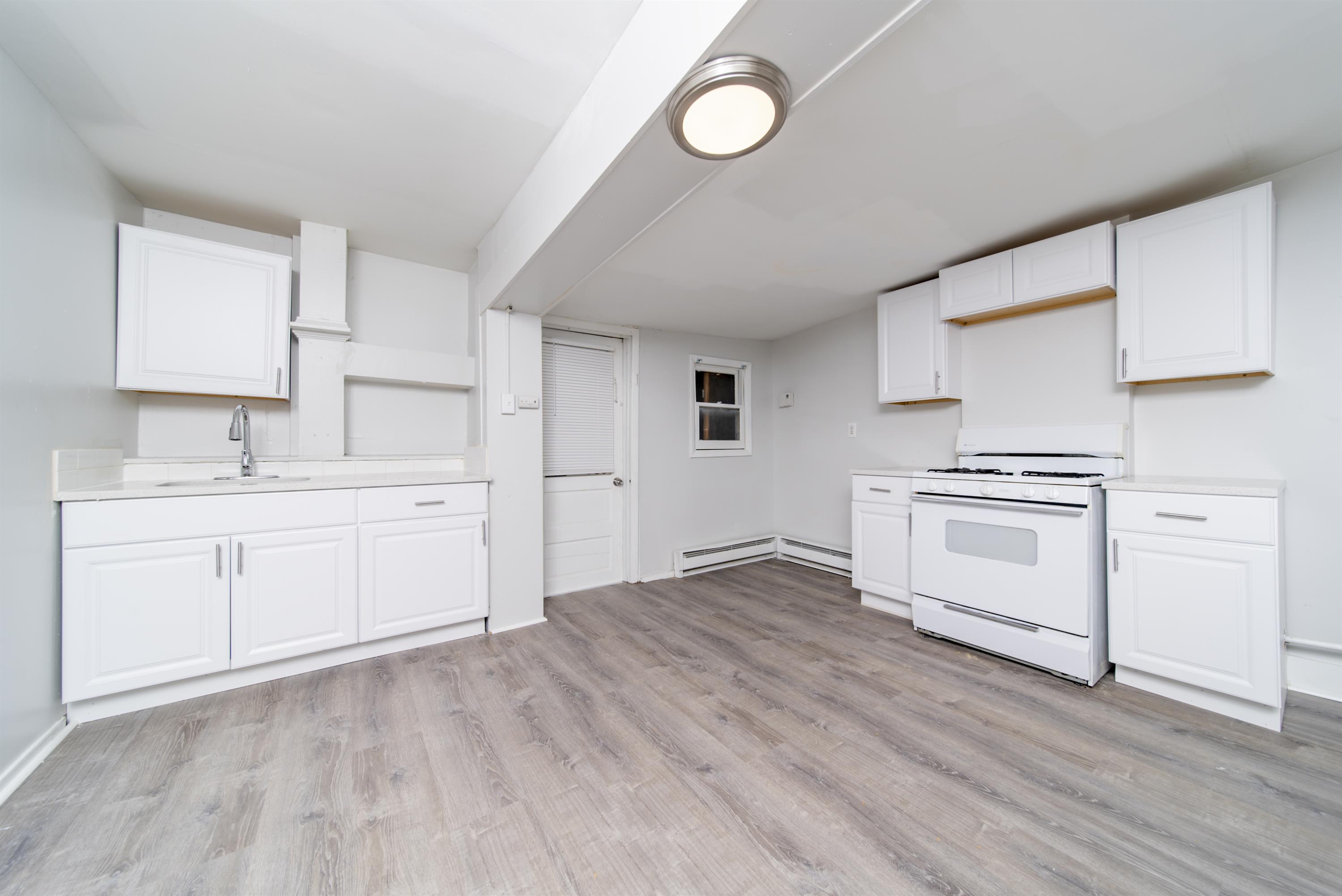 169 Hutton St - Unit 2F