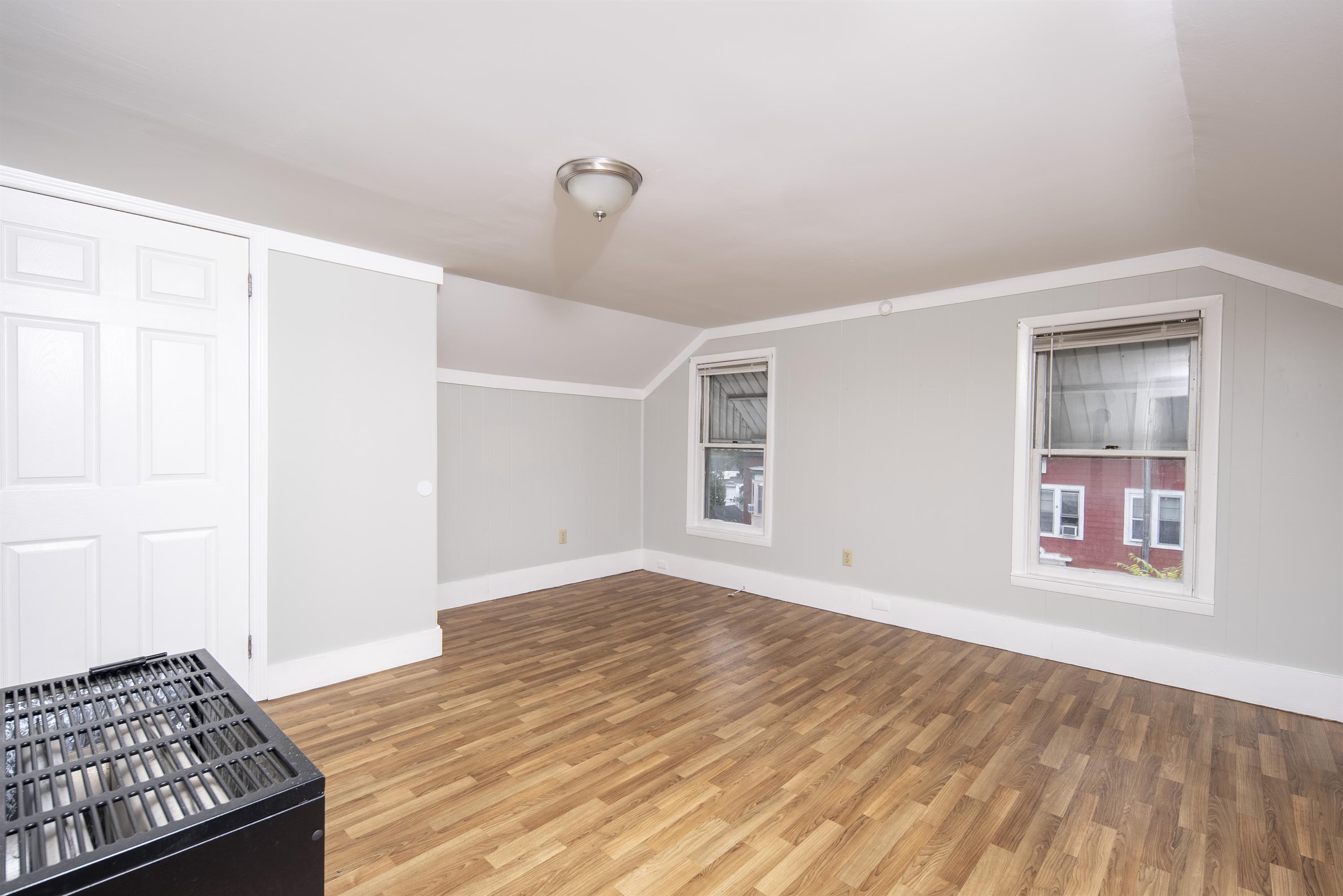 882 4th Avenue - 2