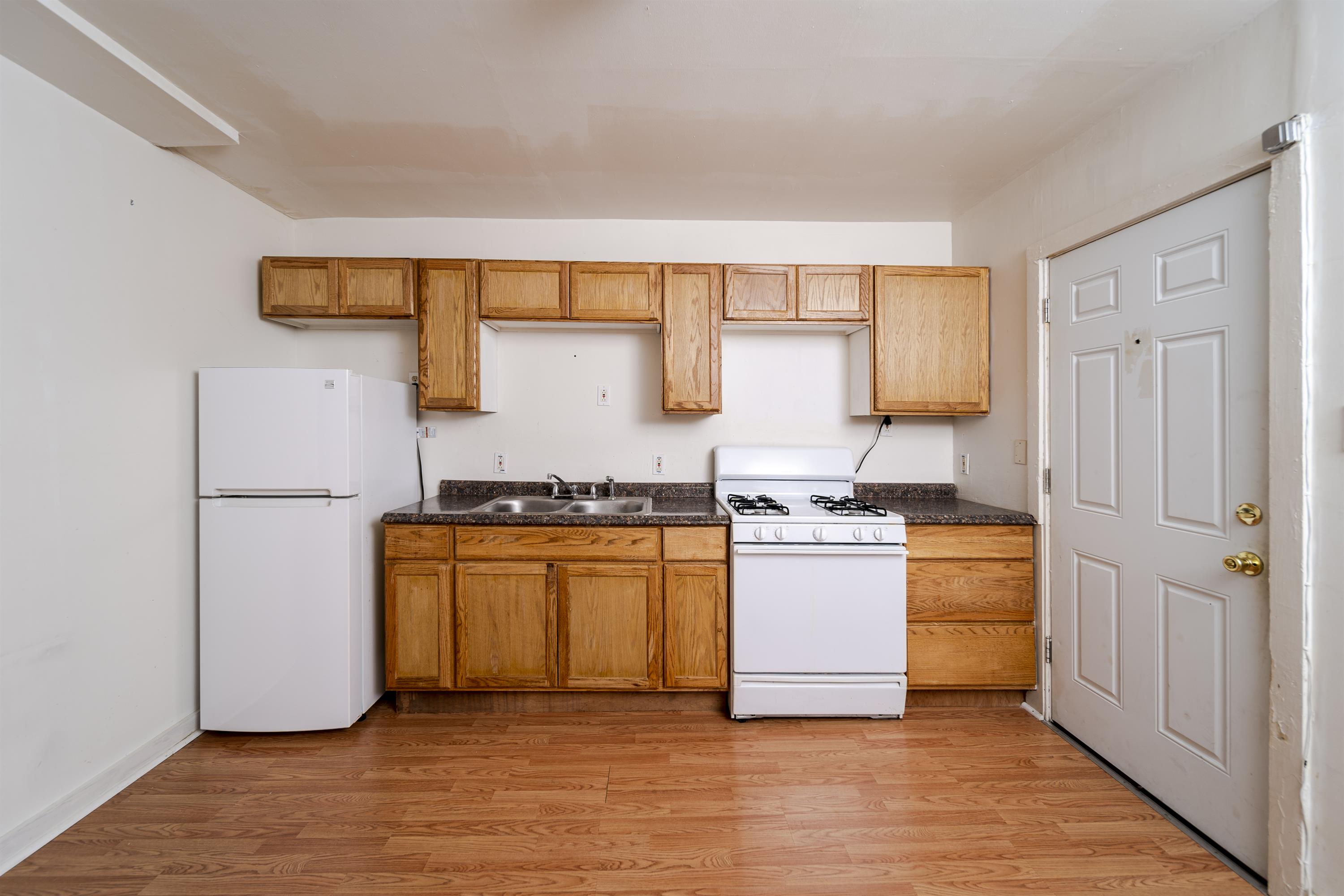 3 115th Street - 7